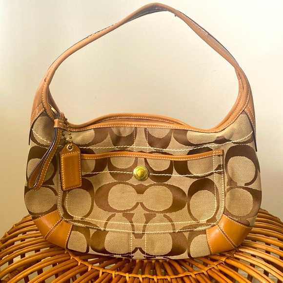 Coach Handbags - COACH Vintage Ergo Signature 10764 Hobo Tan leather and fabric repel. Beautiful